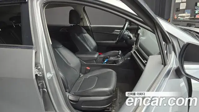 Kia Sportage 2023 — Фото 12/20