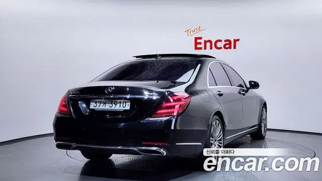 Mercedes-Benz S-Class 2019 — Photo 3/20