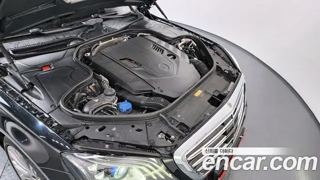 Mercedes-Benz S-Class 2019 — Photo 10/20