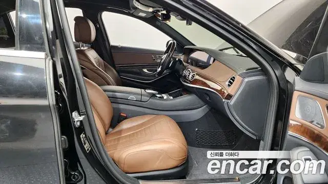 Mercedes-Benz S-Class 2019 — Photo 16/20