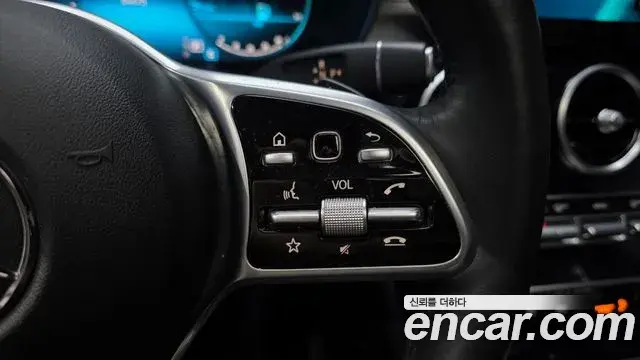 Mercedes-Benz GLC-Class 2021 — ფოტო 27/34
