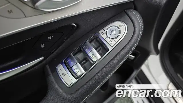 Mercedes-Benz GLC-Class 2021 — ფოტო 6/34