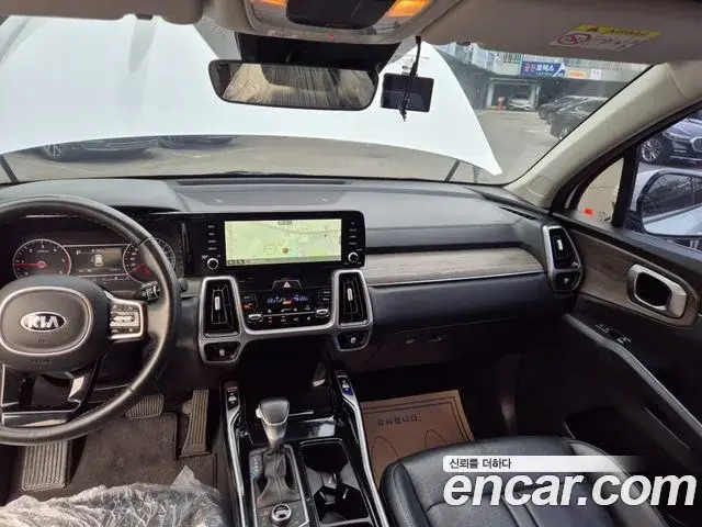 Kia Sorento 2021 — Фото 6/20