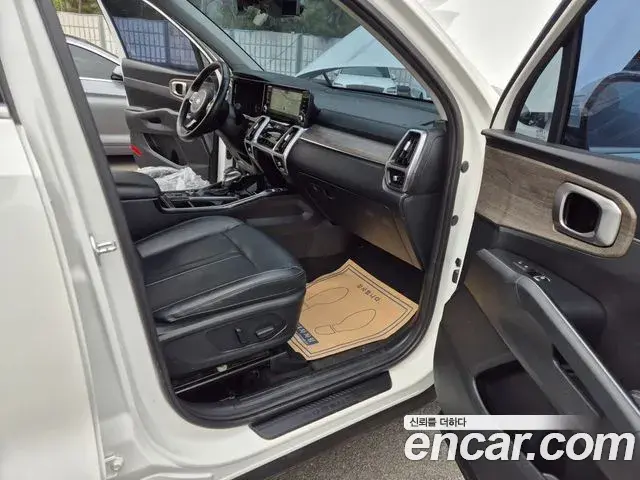 Kia Sorento 2021 — Фото 13/20