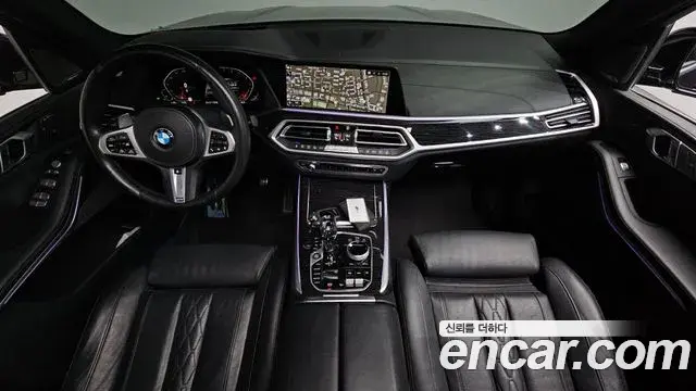 BMW X7 2021 — Фото 7/20