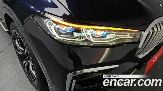 BMW X7 2021 — Şəkil 24/34