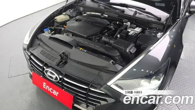 Hyundai Sonata Hybrid 2020 — Photo 12/20