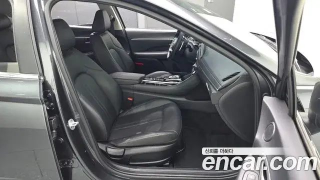 Hyundai Sonata Hybrid 2020 — Photo 17/20