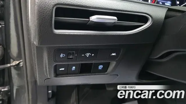 Hyundai Sonata Hybrid 2020 — Photo 7/20