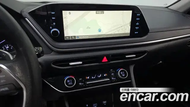 Hyundai Sonata Hybrid 2020 — Photo 10/20