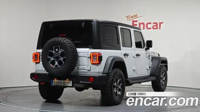Jeep Wrangler 2021 — Şəkil 6/31