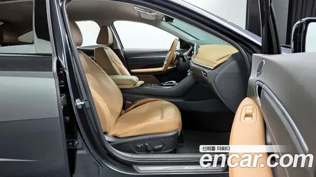 Hyundai Sonata Hybrid 2020 — ფოტო 9/34