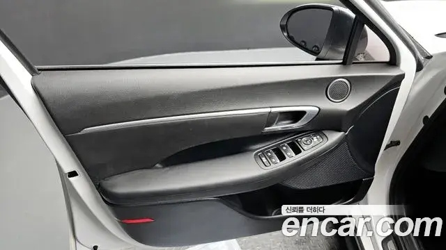 Hyundai Sonata Hybrid 2019 — Şəkil 25/32