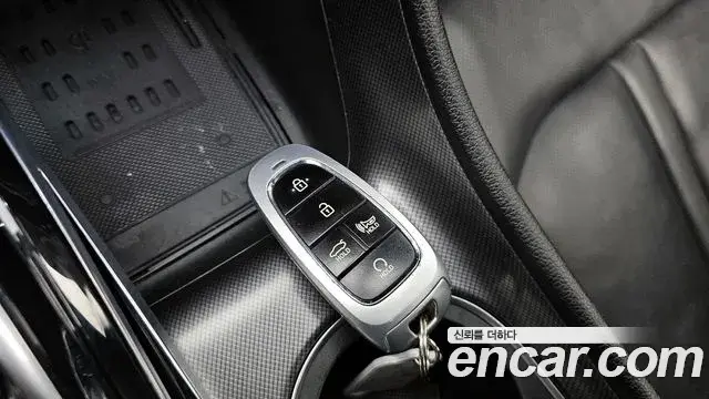 Hyundai Sonata Hybrid 2019 — Şəkil 11/32