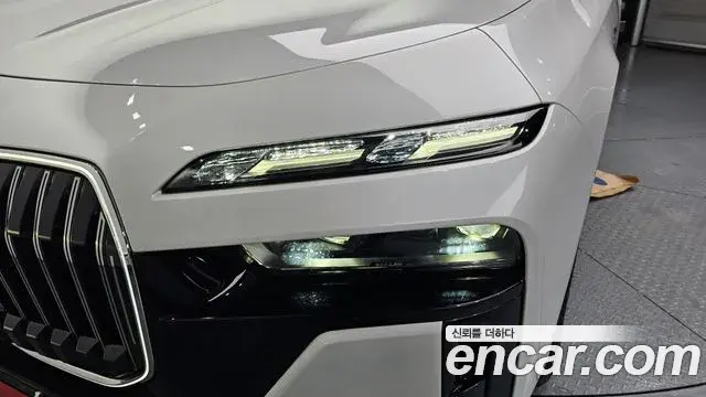 BMW 7 Series 2024 — ფოტო 25/30