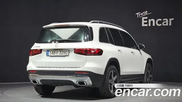 Mercedes-Benz GLB-Class 2020 — Şəkil 16/34