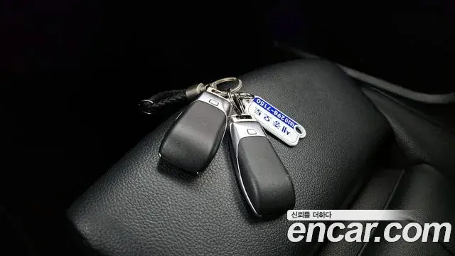 Mercedes-Benz GLB-Class 2020 — Şəkil 7/34