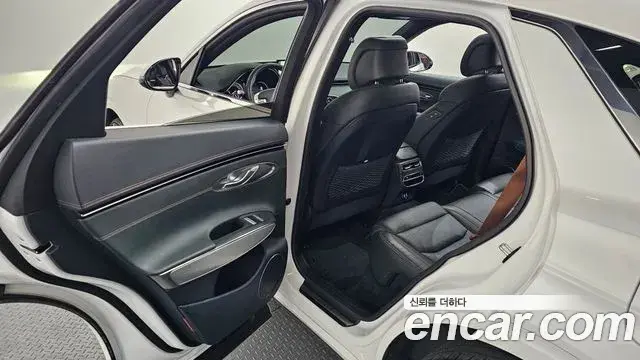 Genesis GV70 2021 — Photo 3/37