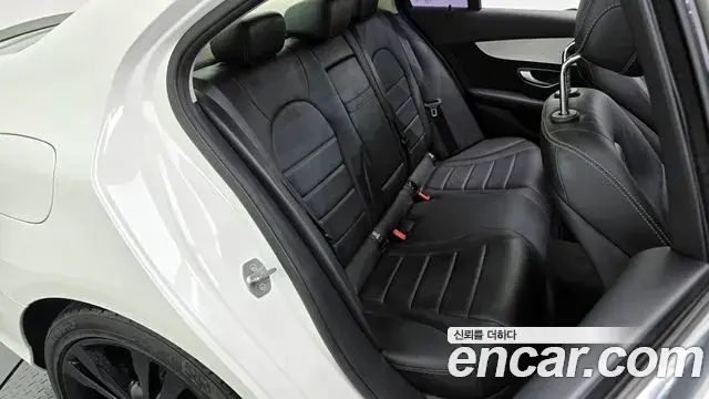 Mercedes-Benz C-Class 2018 — Şəkil 2/32