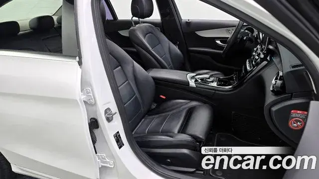 Mercedes-Benz C-Class 2018 — Şəkil 10/32