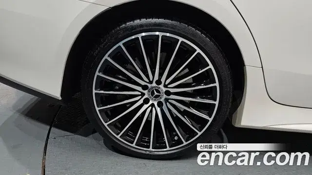 Mercedes-Benz CLS-Class 2022 — Фото 5/20