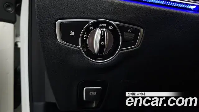 Mercedes-Benz CLS-Class 2022 — Photo 6/33