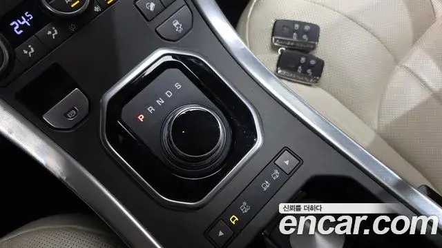 Land Rover Range Rover Evoque 2019 — ფოტო 30/31