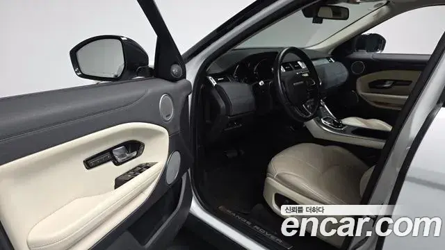 Land Rover Range Rover Evoque 2019 — ფოტო 18/31