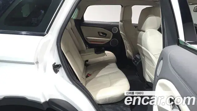 Land Rover Range Rover Evoque 2019 — ფოტო 25/31