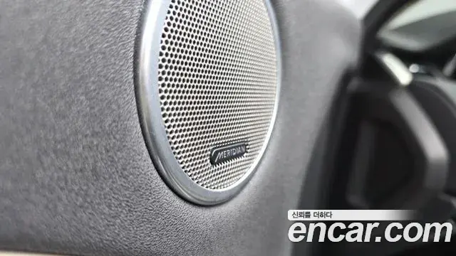 Land Rover Range Rover Evoque 2019 — ფოტო 22/31