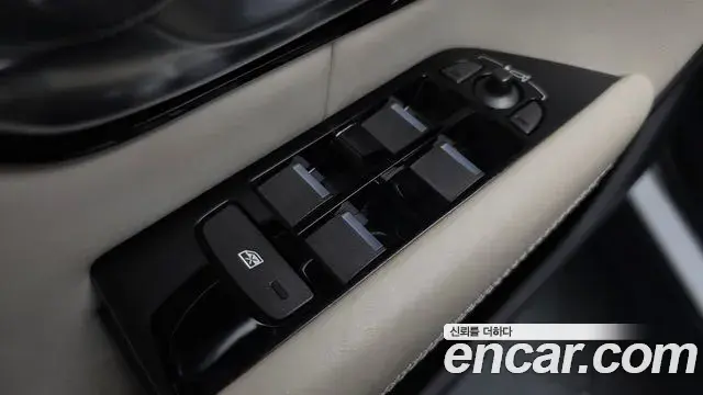 Land Rover Range Rover Evoque 2019 — ფოტო 16/31