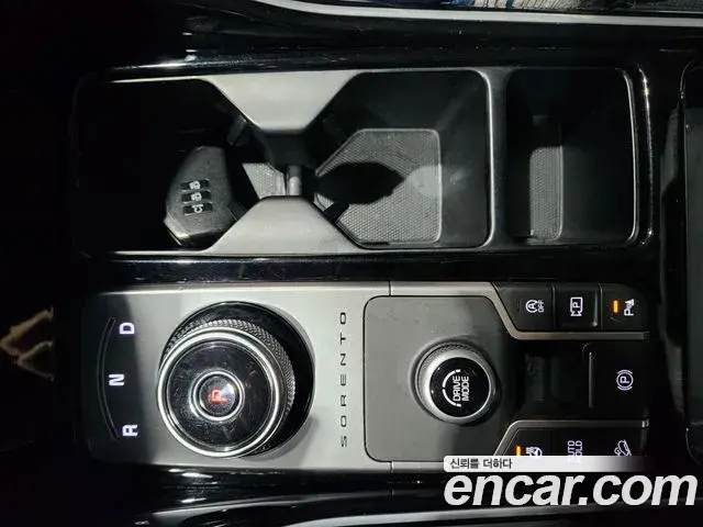 Kia Sorento 2020 — ფოტო 2/20
