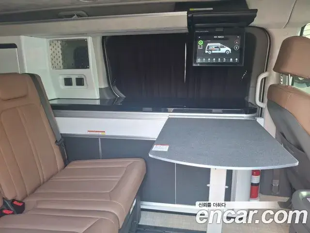Hyundai Staria 2024 — Photo 3/8