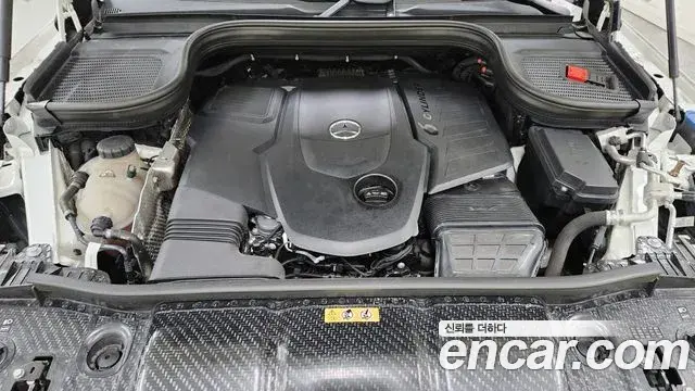 Mercedes-Benz GLE-Class 2021 — Photo 4/17