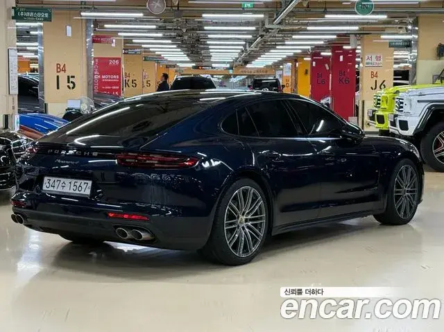 Porsche Panamera 2018 — ფოტო 4/20