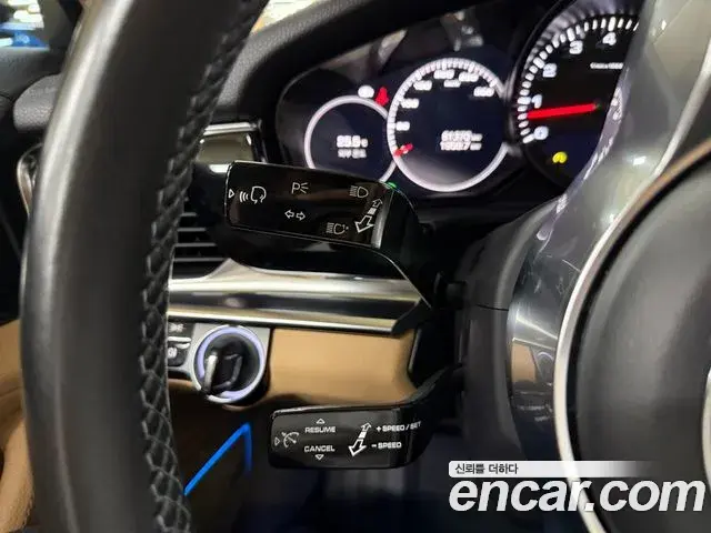 Porsche Panamera 2018 — ფოტო 10/20