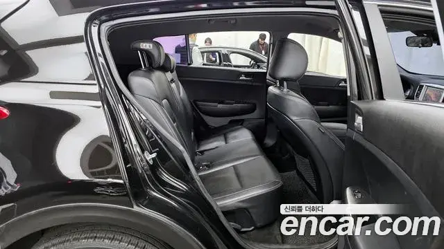 Kia Sportage The Bold 2019 — Photo 3/35