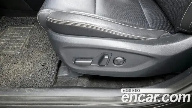 Kia Sportage The Bold 2019 — Photo 27/35