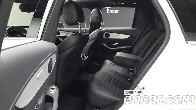 Mercedes-Benz GLC-Class 2021 — ფოტო 9/31
