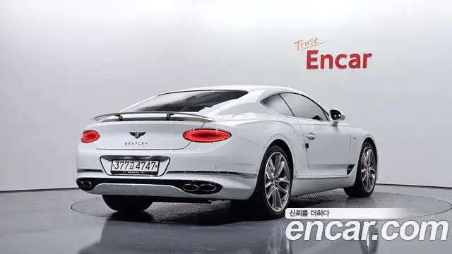 Bentley Continental GT 2020 — ფოტო 8/20
