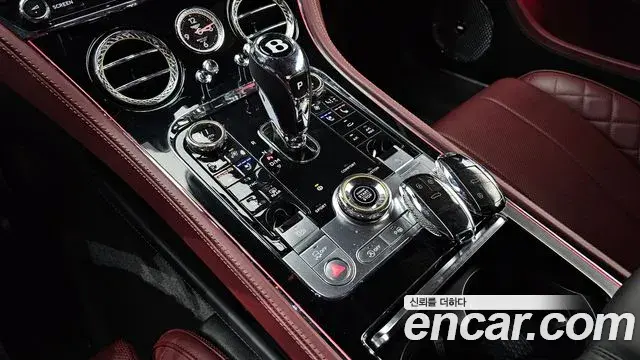 Bentley Continental GT 2020 — ფოტო 18/20