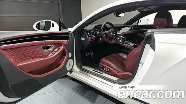 Bentley Continental GT 2020 — ფოტო 5/20