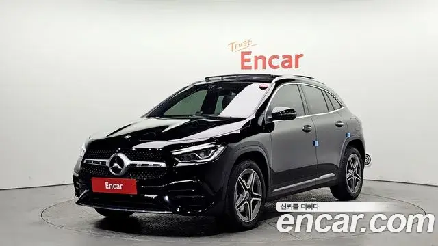 Mercedes-Benz GLA-Class 2021 — Şəkil 10/20