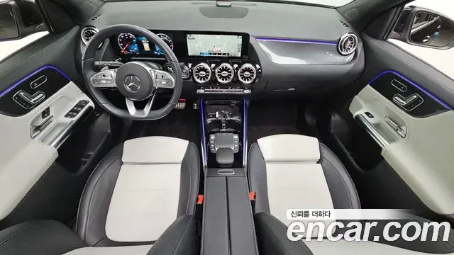Mercedes-Benz GLA-Class 2021 — Şəkil 14/20