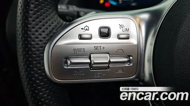 Mercedes-Benz GLA-Class 2021 — Şəkil 3/20