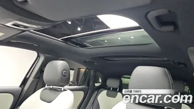 Mercedes-Benz GLA-Class 2021 — Şəkil 17/20
