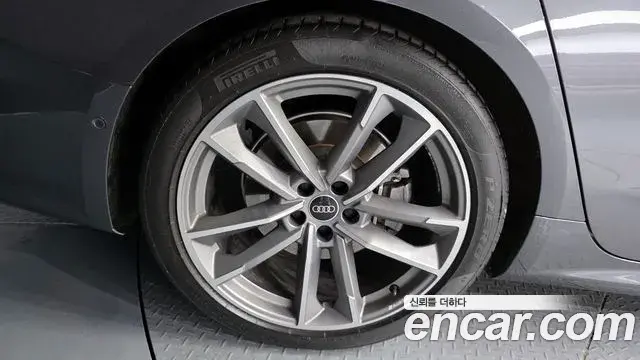 Audi A7 2022 — Şəkil 8/20