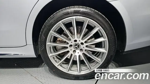 Mercedes-Benz S-Class 2021 — ფოტო 4/31