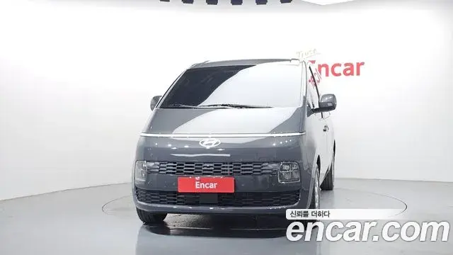 Hyundai Staria 2026 — Şəkil 1/31