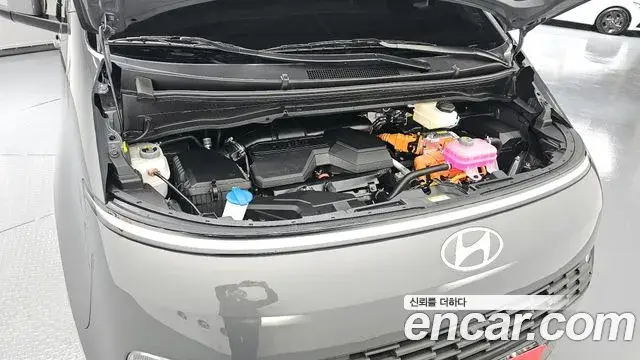 Hyundai Staria 2026 — Şəkil 15/31